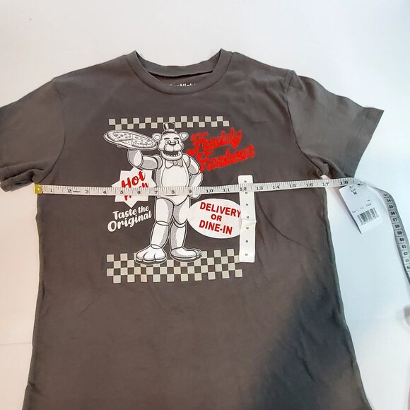 Five Nights At Freddys Freddy Fazbear Pizza T-ShirtSize M Brown Crew neck design - Picture 6 of 7